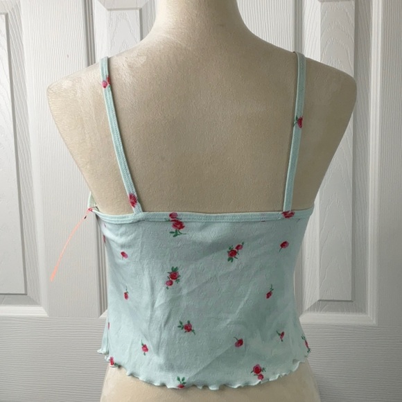 Colsie Spaghetti Strap Crop Top Size M - Picture 3 of 9